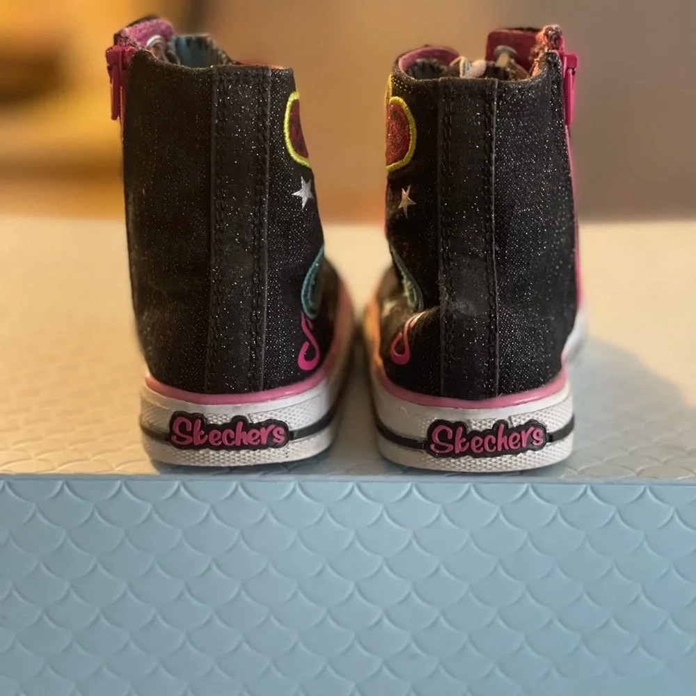 Little girl size 6 Skechers light up black high top sneakers. - Picture 3 of 4